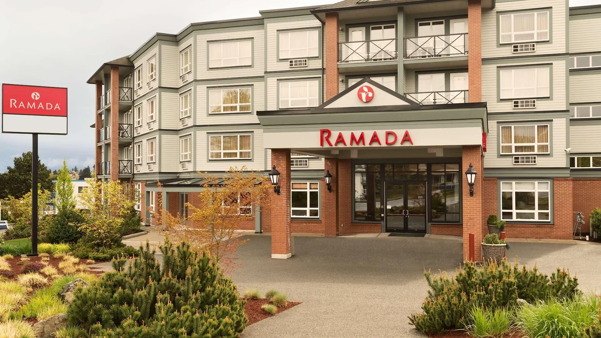 Ramada By Wyndham Nanaimo Hotel