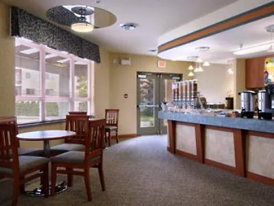 Ramada By Wyndham Nanaimo Hotel