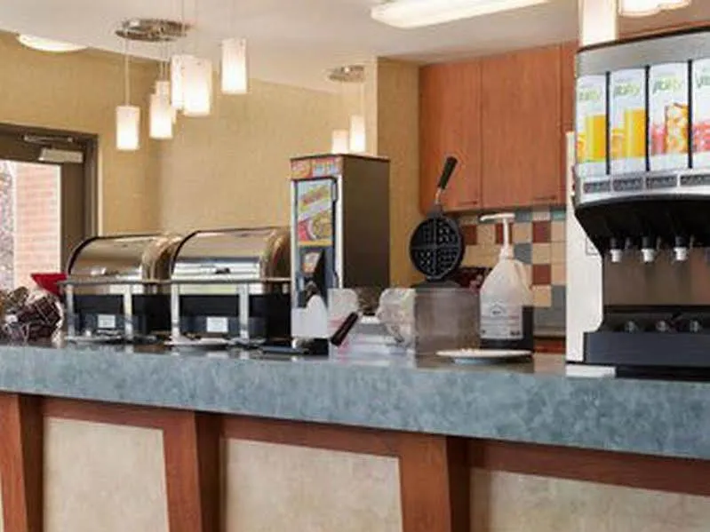 Ramada By Wyndham Nanaimo Hotel